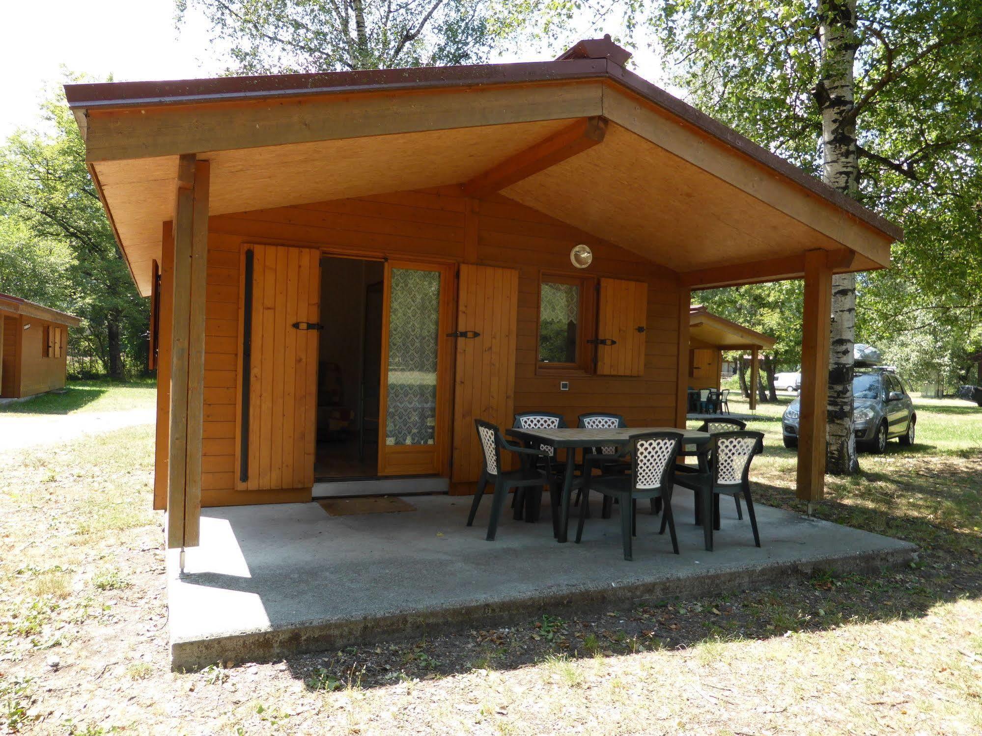 Camping L'Ecureuil - Mont-Blanc Village Domancy Exterior foto