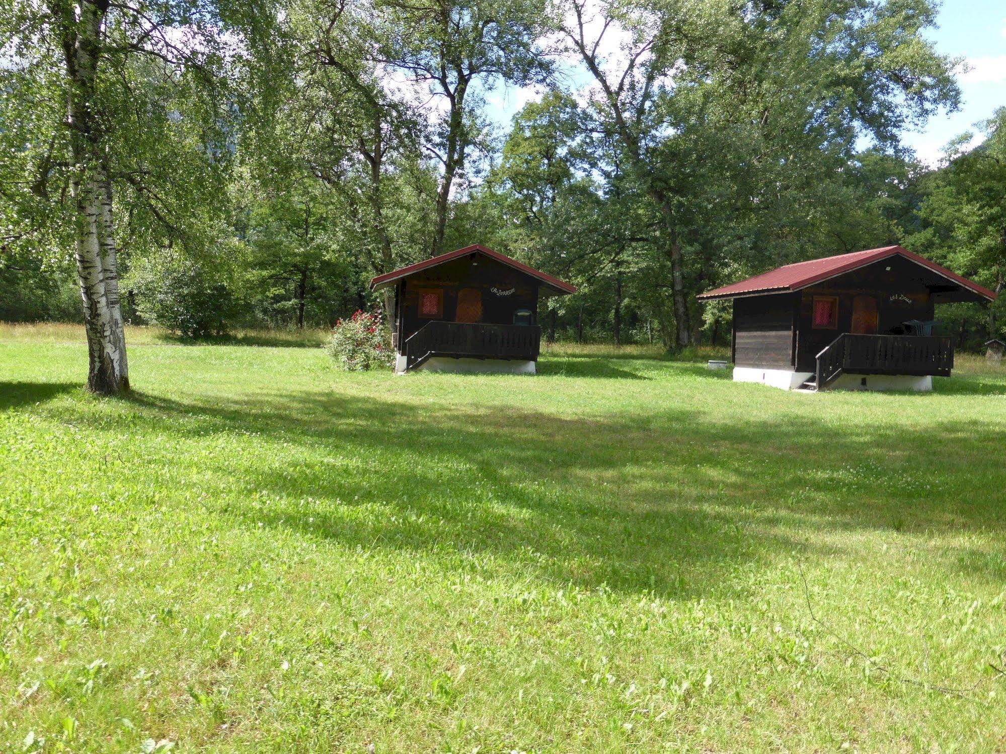 Camping L'Ecureuil - Mont-Blanc Village Domancy Exterior foto