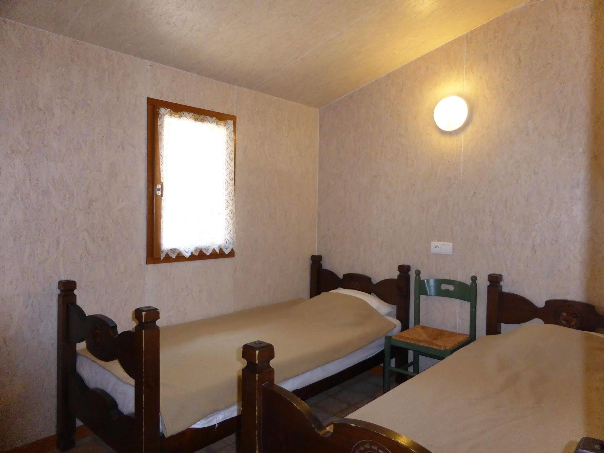 Camping L'Ecureuil - Mont-Blanc Village Domancy Exterior foto