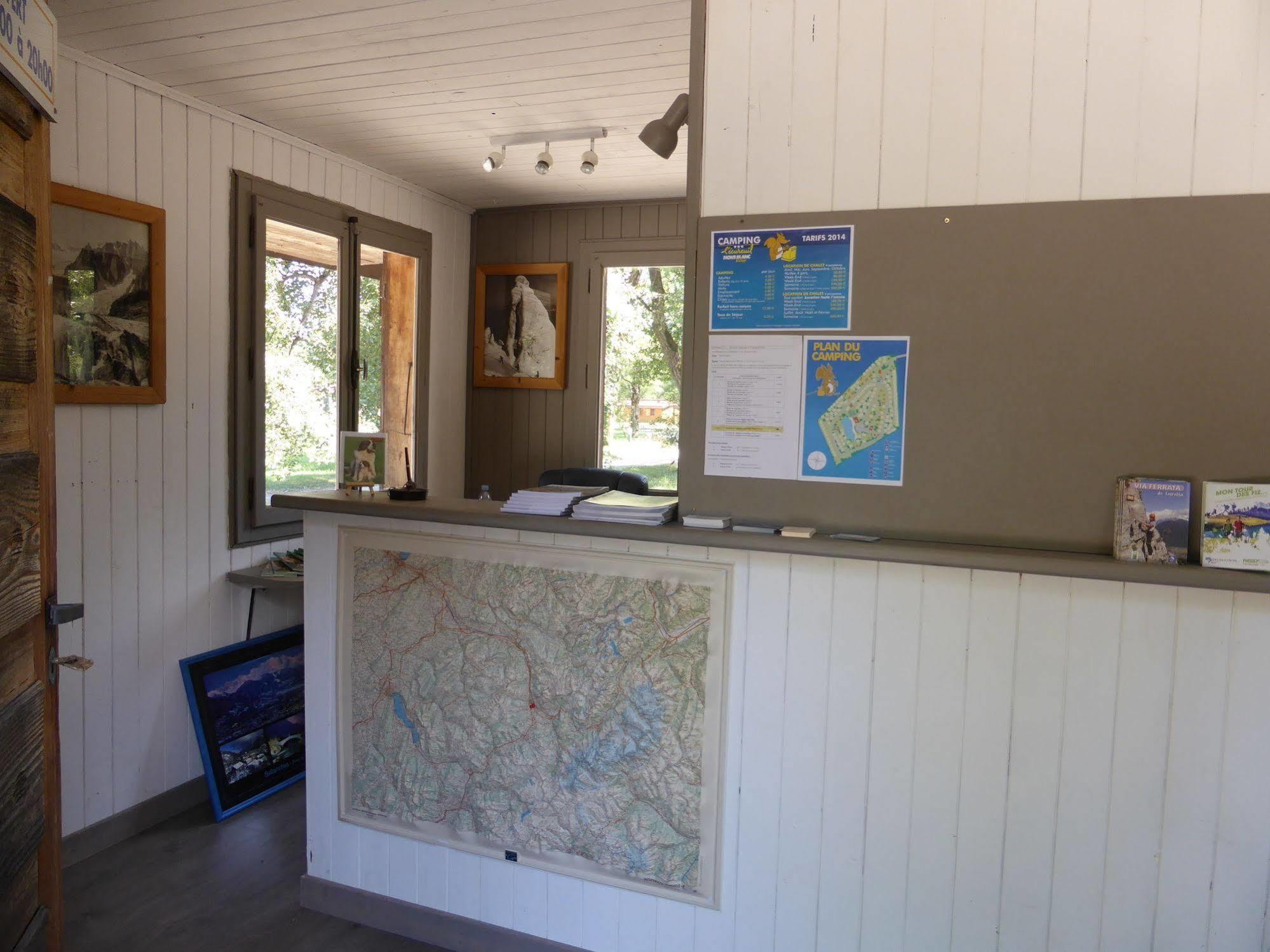 Camping L'Ecureuil - Mont-Blanc Village Domancy Exterior foto