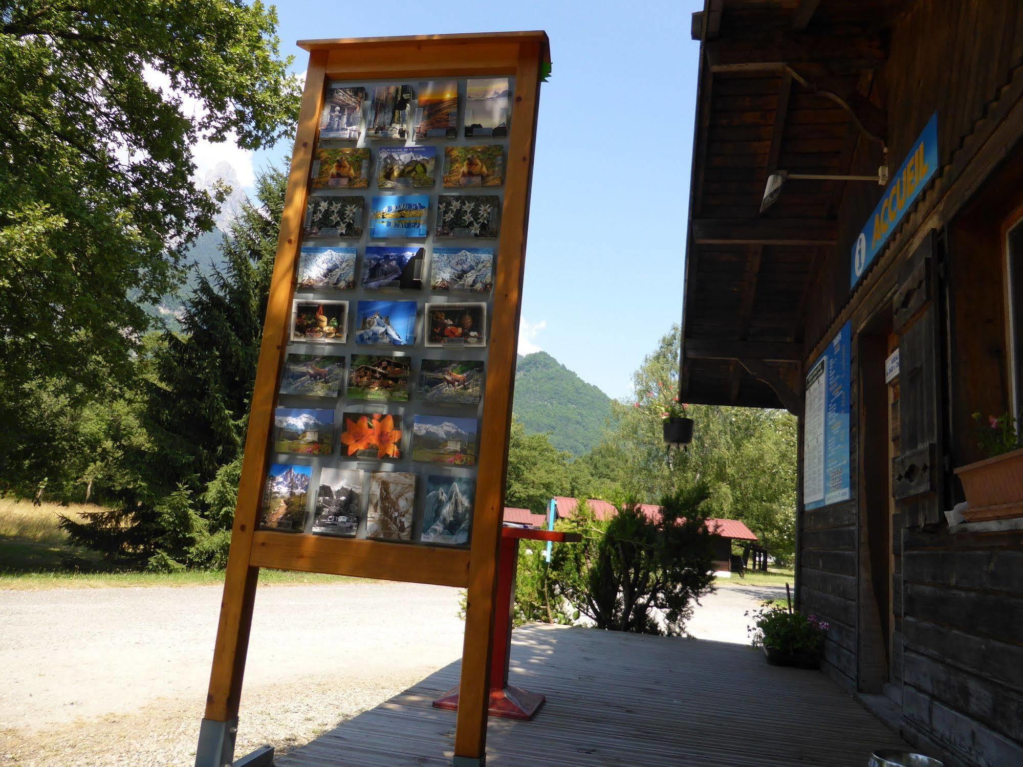 Camping L'Ecureuil - Mont-Blanc Village Domancy Exterior foto