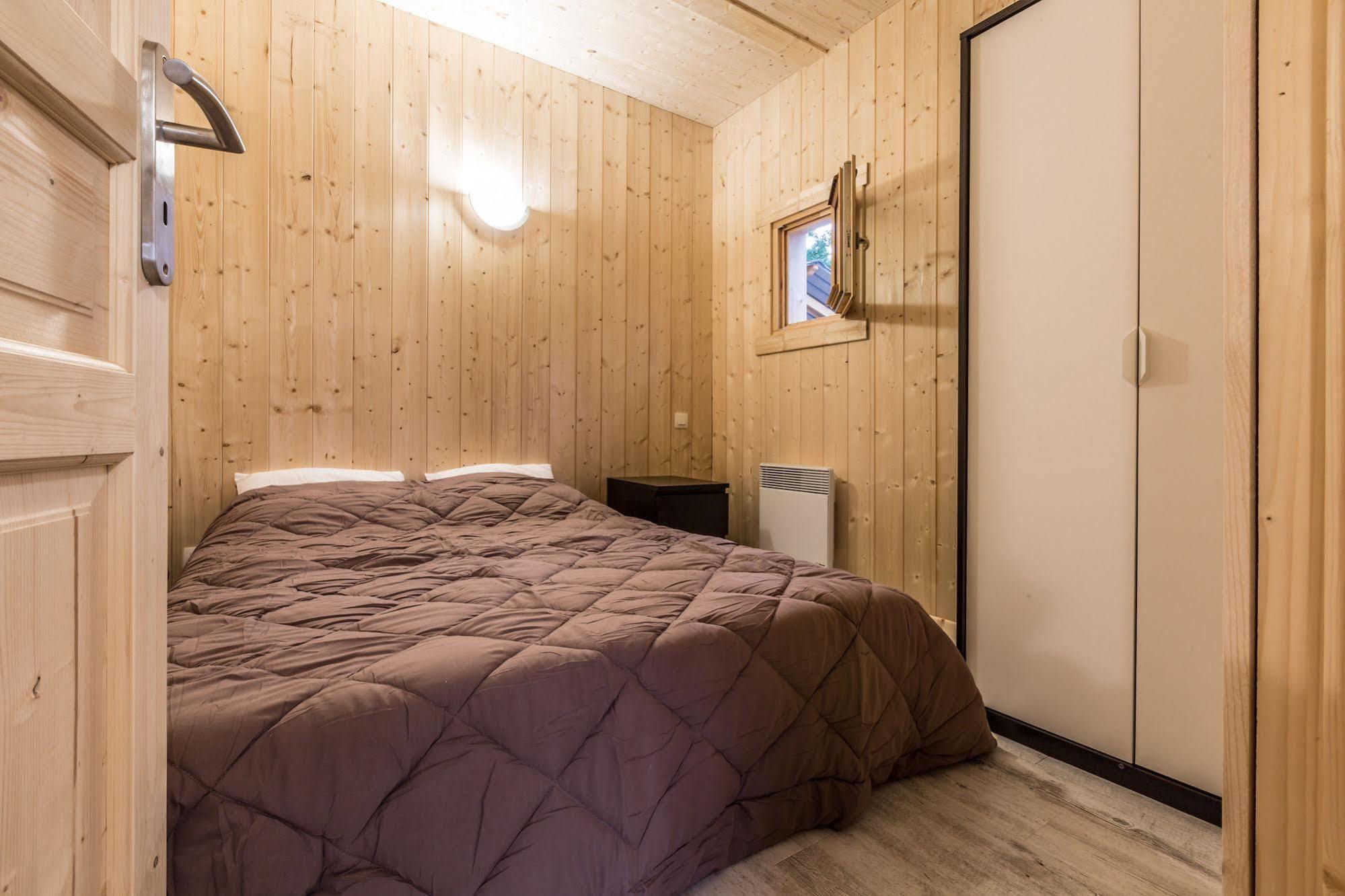 Camping L'Ecureuil - Mont-Blanc Village Domancy Exterior foto